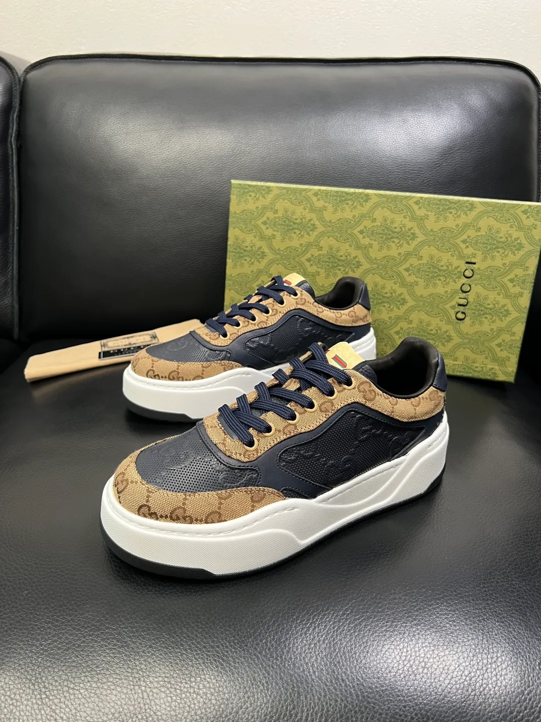 Men's shoes 💰840 Gucci high quality top crafts Gucci counter new original factory configuration, imported cowhide fabric from Italy, imported cowhide lining, breathable and comfortable, sole: original factory special supply original sole super comfortable, original factory and single goods, welcome to compare, code number 38-44 (customized 45 46)